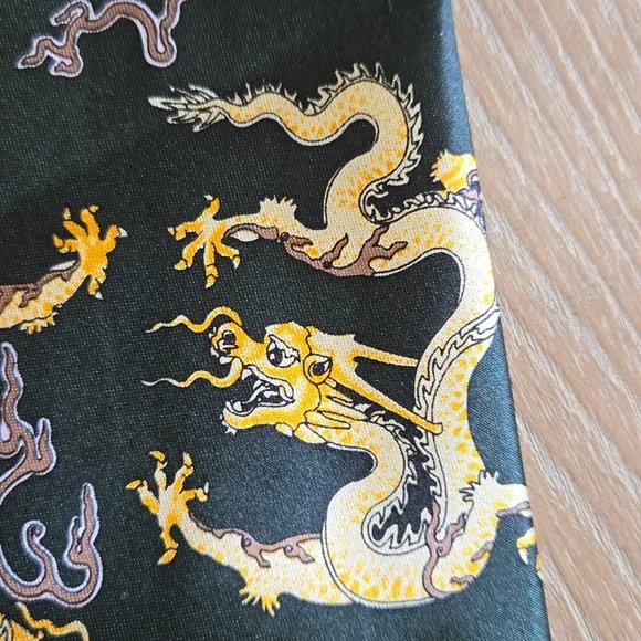 Chinese Dragon necktie - Picture 5 of 10
